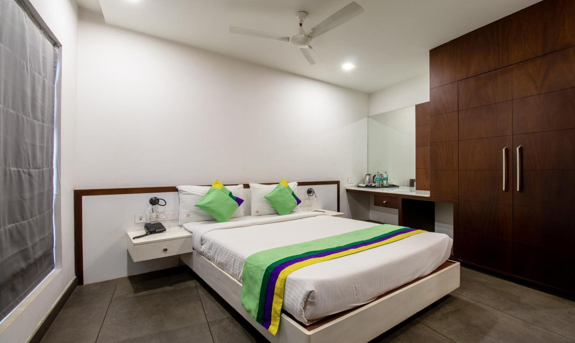 Treebo Brahma, Wayanad Hotel สุลต่านบาเทรี ภายนอก รูปภาพ